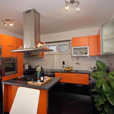 Apartment Petra Supetar Bagian luar foto