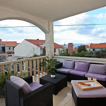 Apartment Petra Supetar Bagian luar foto