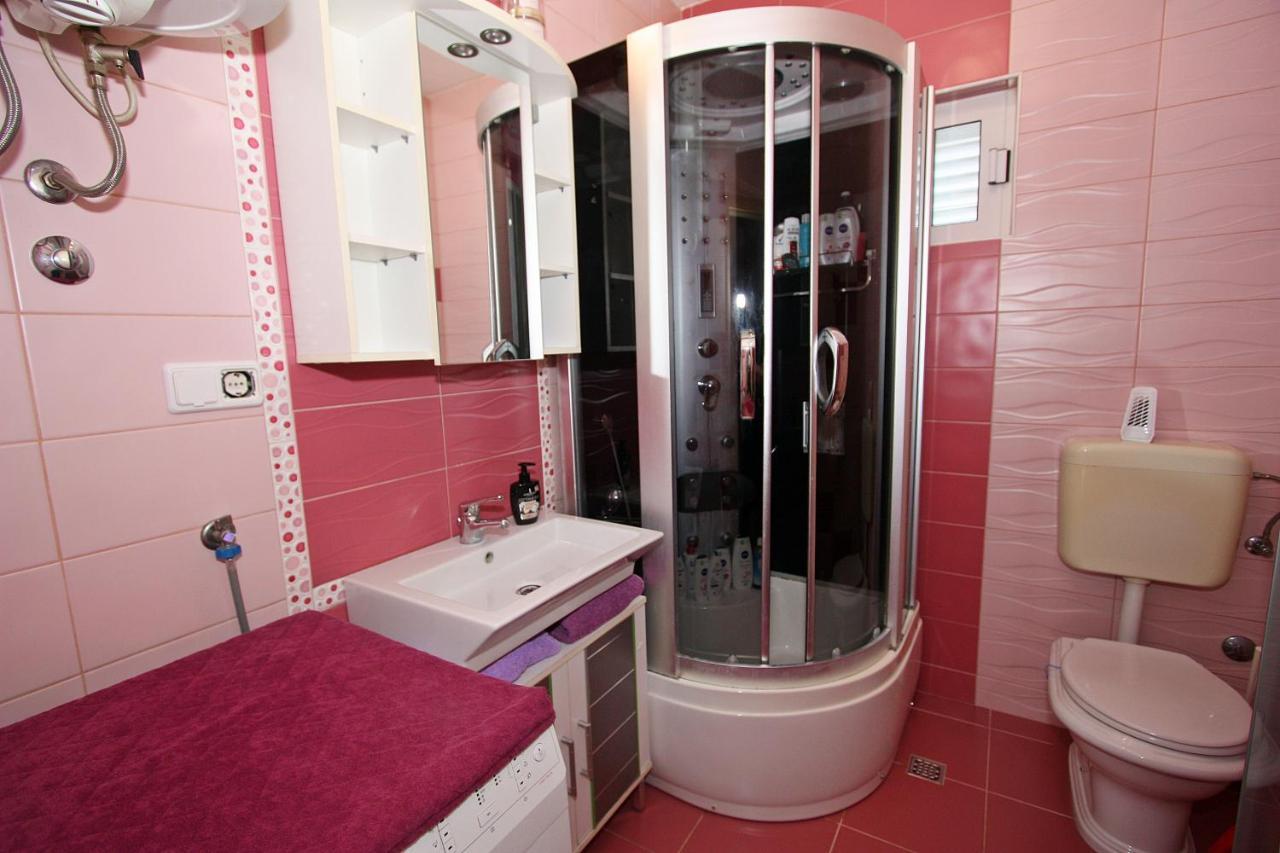 Apartment Petra Supetar Bagian luar foto