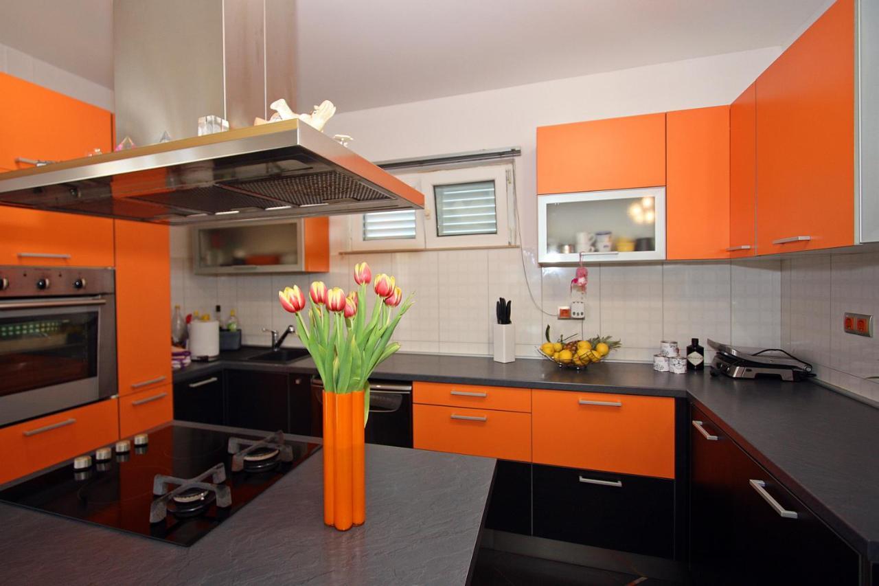 Apartment Petra Supetar Bagian luar foto