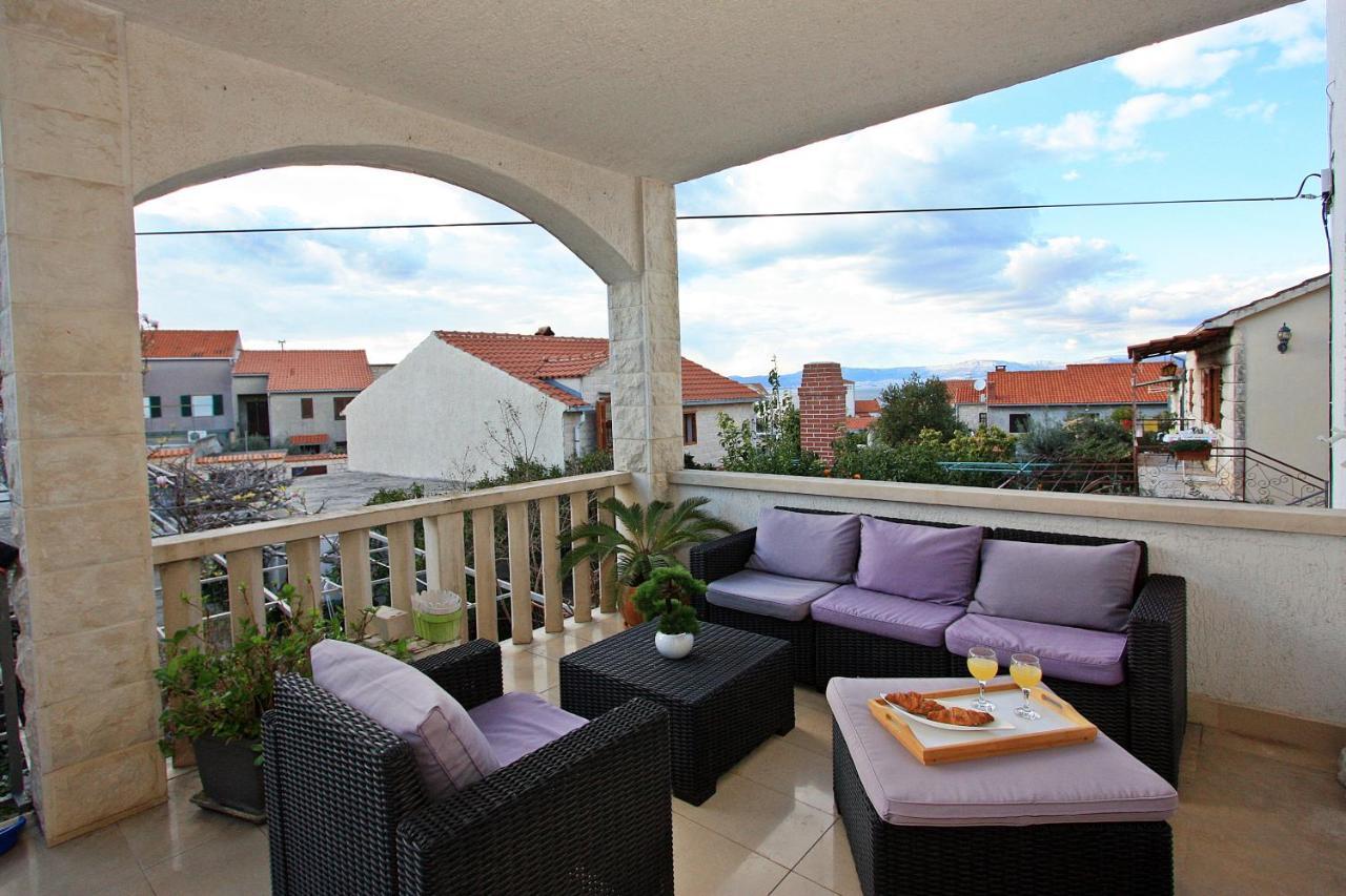 Apartment Petra Supetar Bagian luar foto