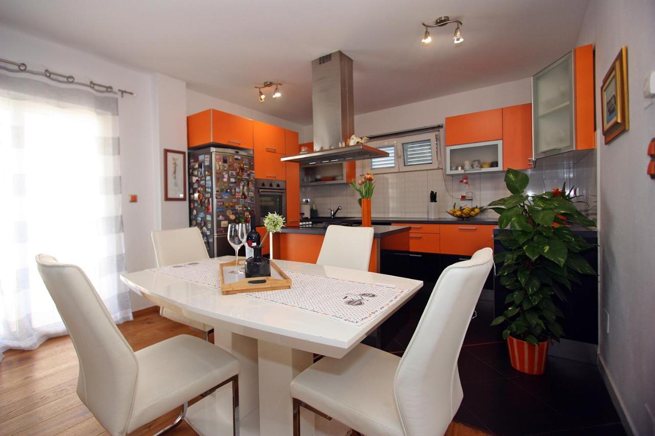 Apartment Petra Supetar Bagian luar foto