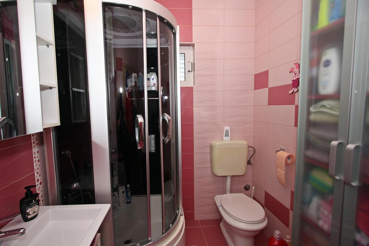 Apartment Petra Supetar Bagian luar foto